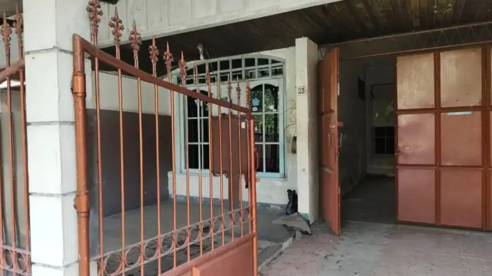 JUAL RUMAH 2 LANTAI – COCOK UNTUK HUNIAN / USAHA / KOS