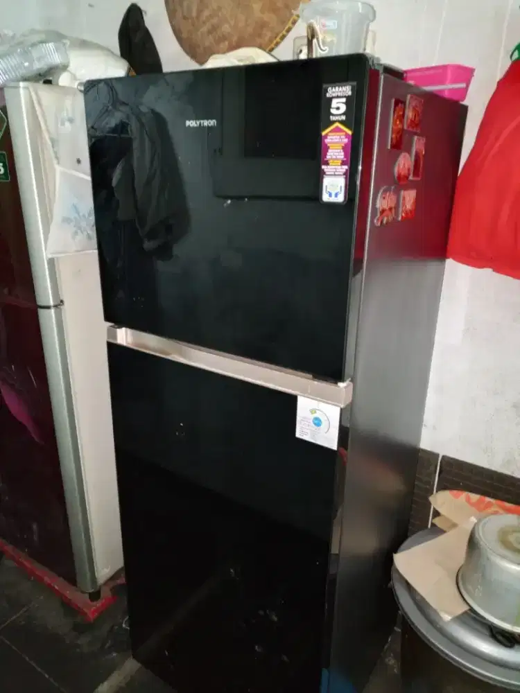 Kulkas polytron belleza 2 pintu