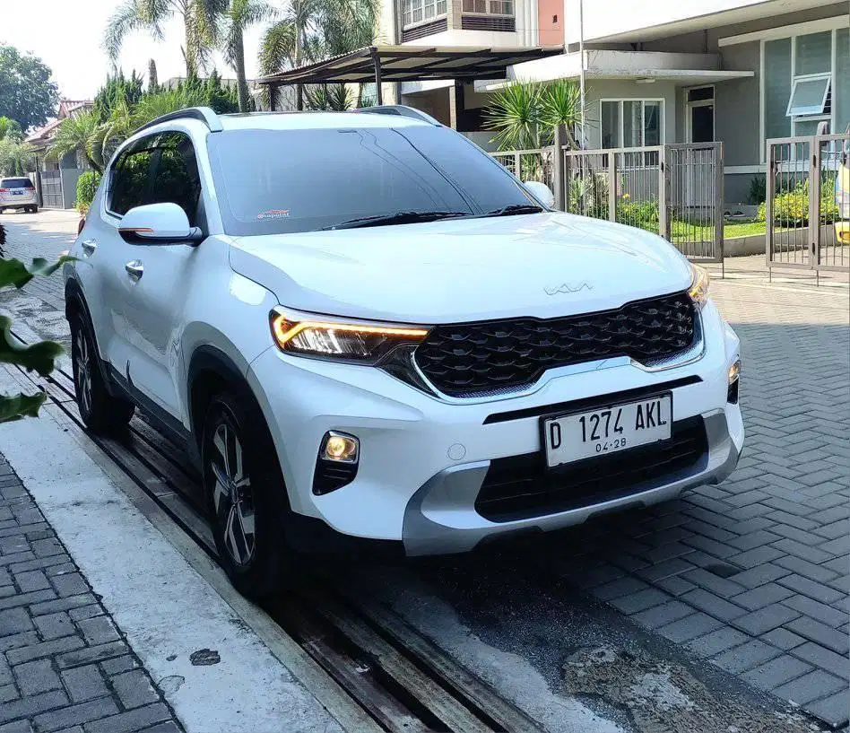SONET PREMIERE SUNROOF 1.5 AT 2022/2023 LowKM 11rb RECORD KIA BANDUNG
