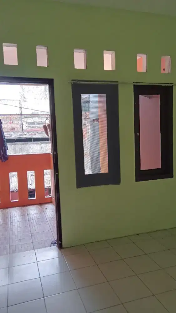 Di kontrakan / disewakan Rumah di Radar Jakarta Timur