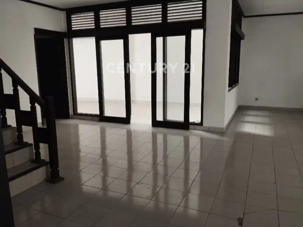 Rumah Luas  Untuk Investasi Di Sayap Pasteur