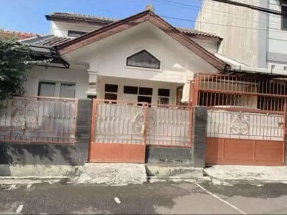Rumah 2 Lantai Siap Huni Hadap Timur Laut + Mushola & Laundry | SHM