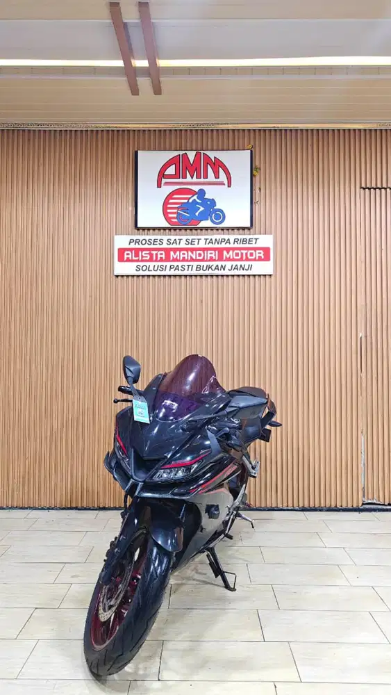 R15 2018.MESIN BODY KAKI PRIMA. SS KOMPLIT.BISA ANTAR JABODETABEK.