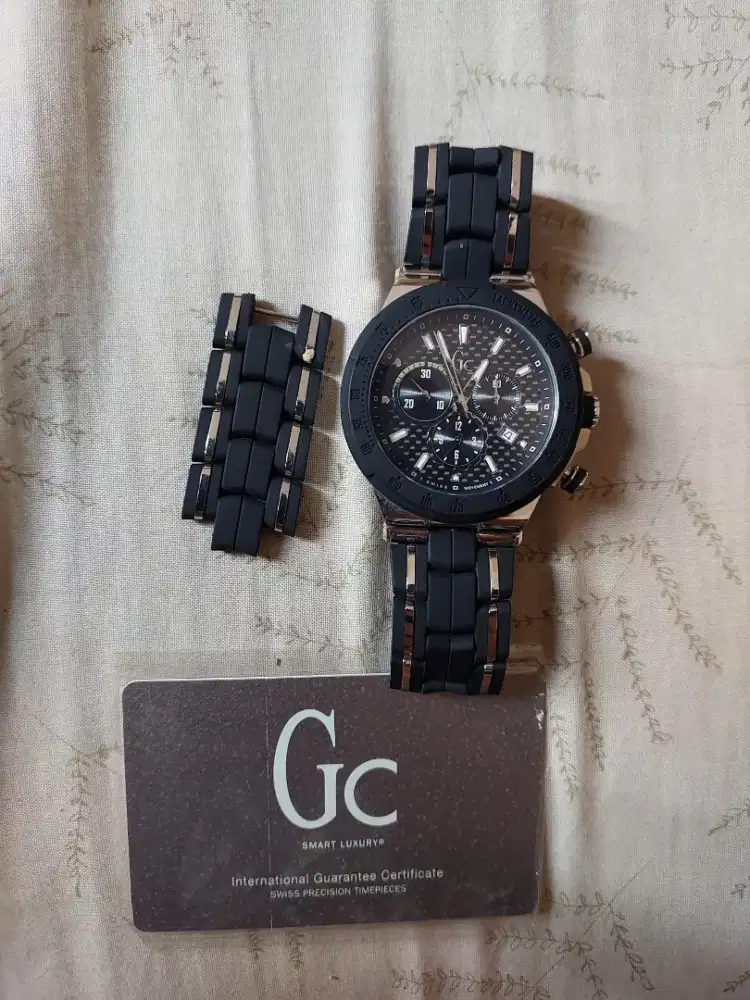 WTS Jam Tangan Guess Collection Y35003G2