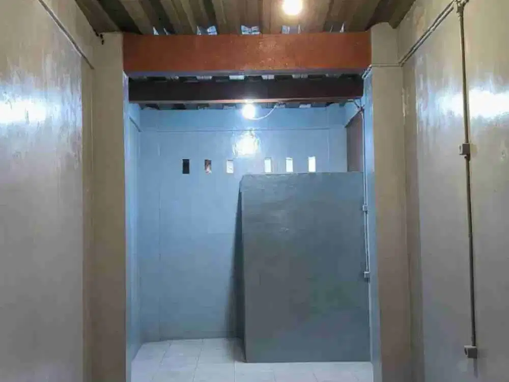 Disewakan Mess Karyawan Kamar Kosongan 1 Kamar Mandi di Dalam