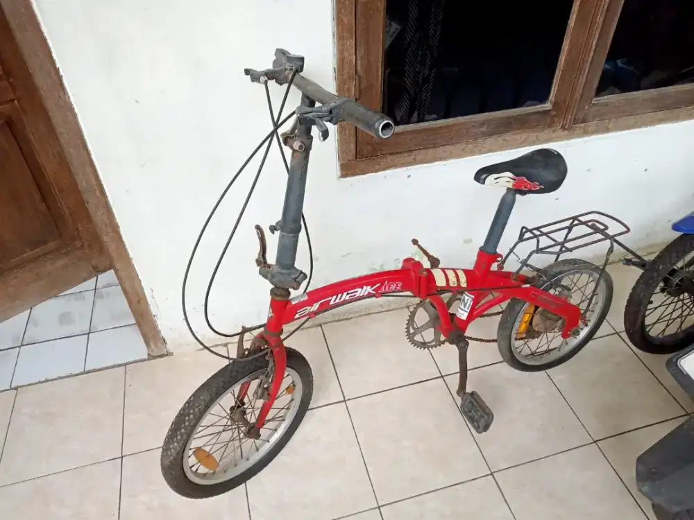 Di jual borongan  2 unit sepeda  ukuran  16..hrg  500.000