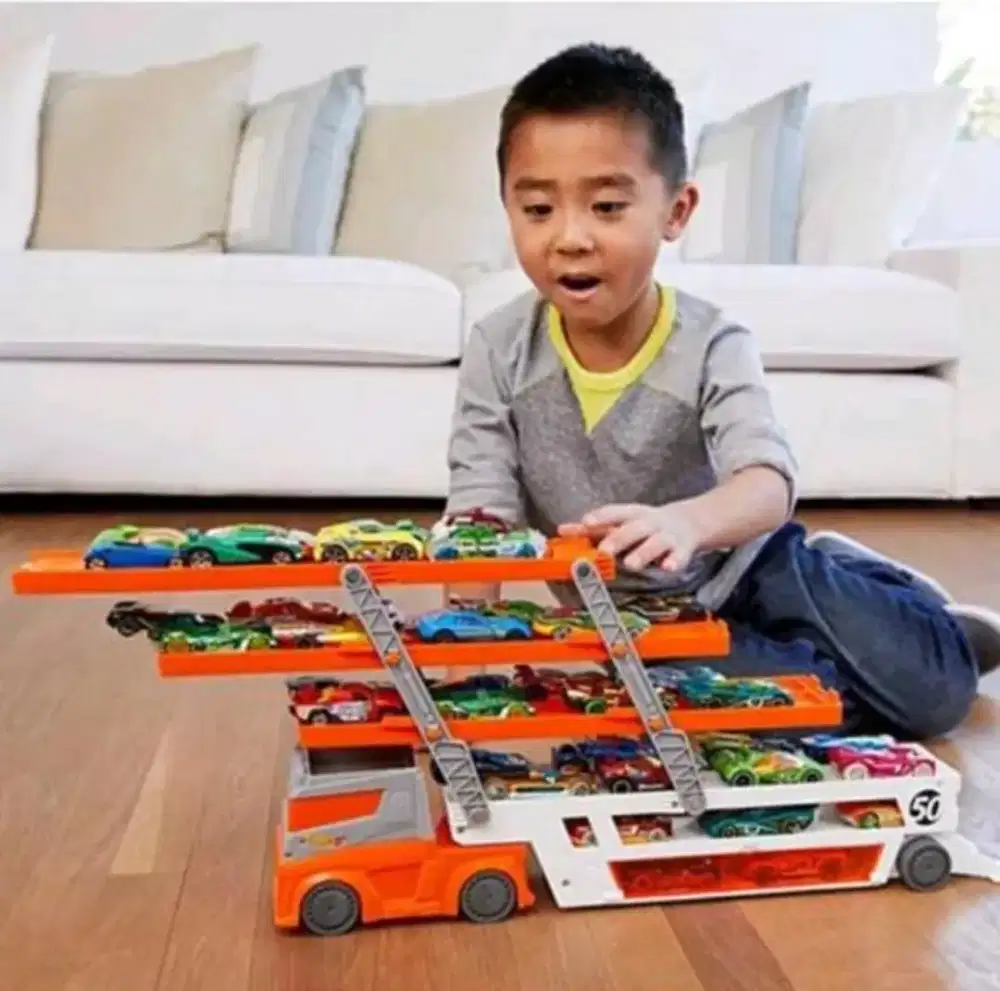 Mainan mobil truck hot wheels