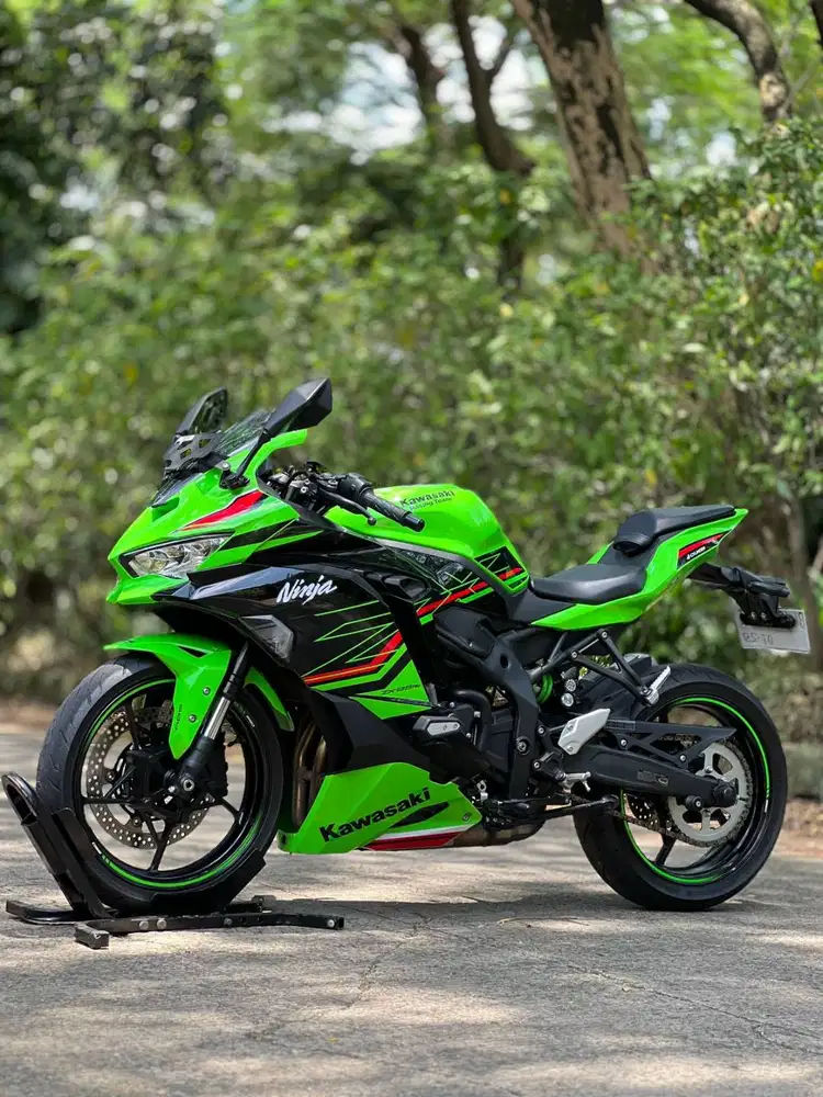 KAWASAKI ZX25RR ABS QS KRT 2024 HIJAU KM 8K PAJAK ON SIAP GAS JAUH