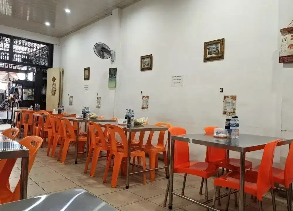 Dibutuhkan Karyawan Kedai Kopi (wanita)