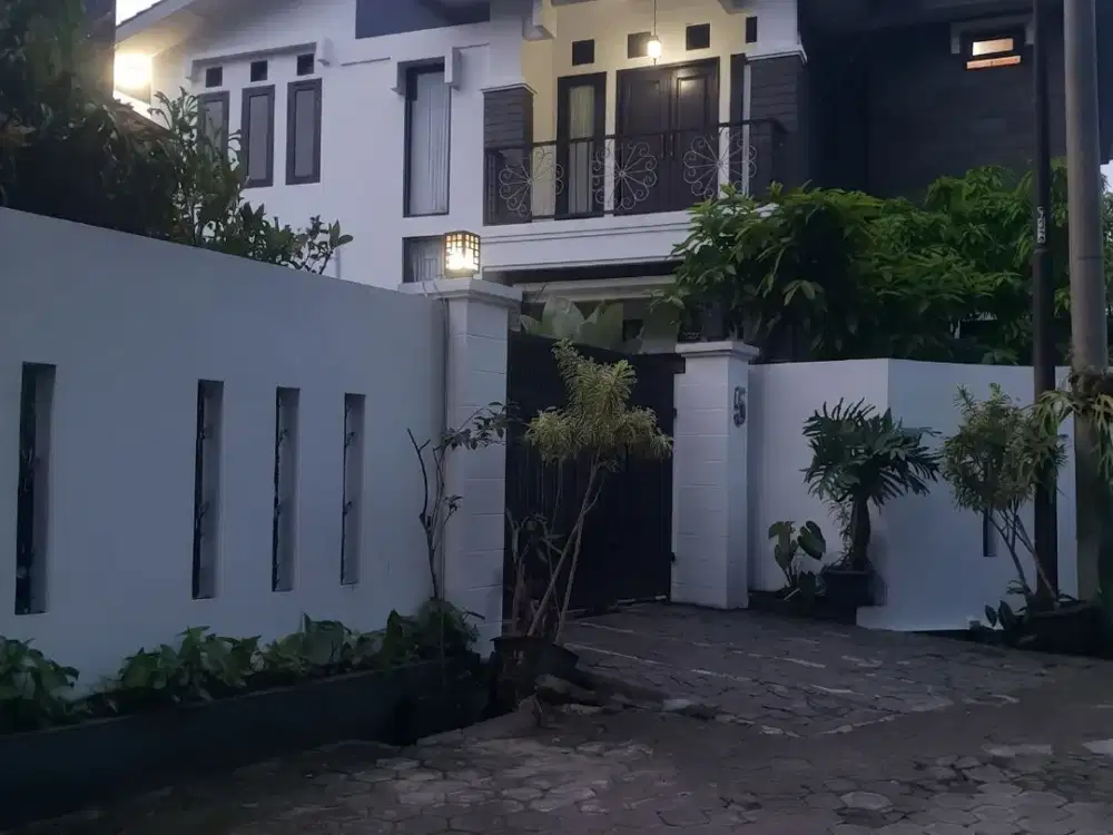 Rumah Besar 8 KT di IPTN Cimahi Utara – LT 333 m², Cocok Kos / Investasi