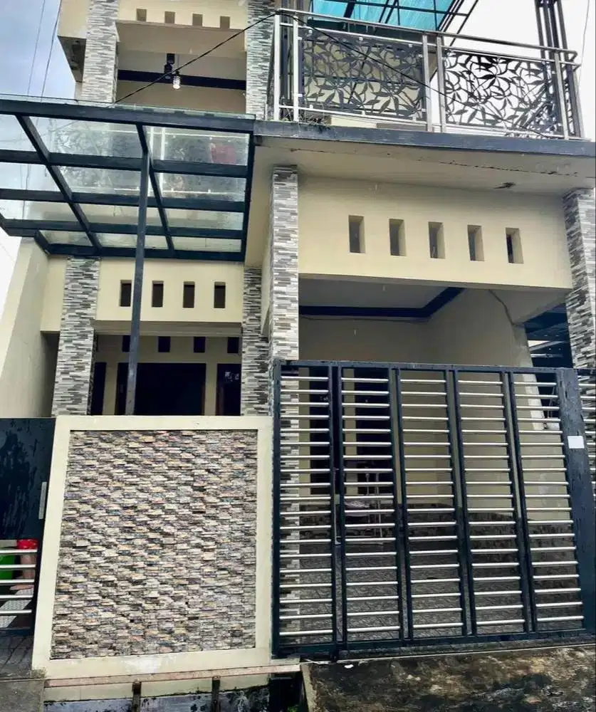 Dijual rumah 3 lantai nego