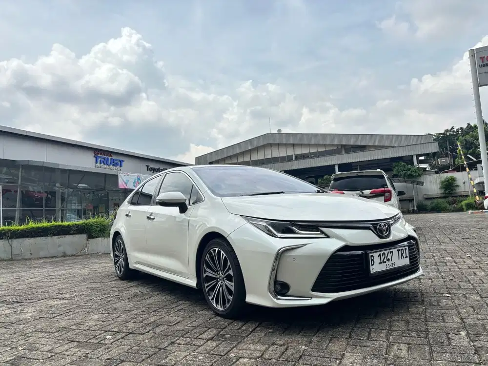 (Like New) Toyota Corolla Altis 1.8 V AT 2019