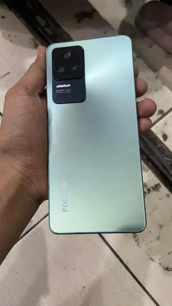 Poco F4 5G 8/256 (batangan)