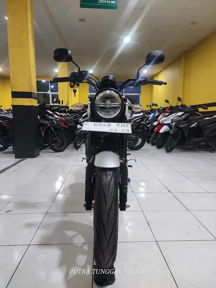 YAMAHA XSR 2023