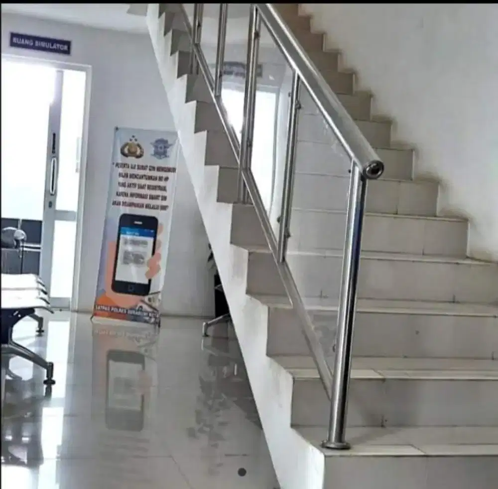 Reling tangga balkon stenlies kaca stell