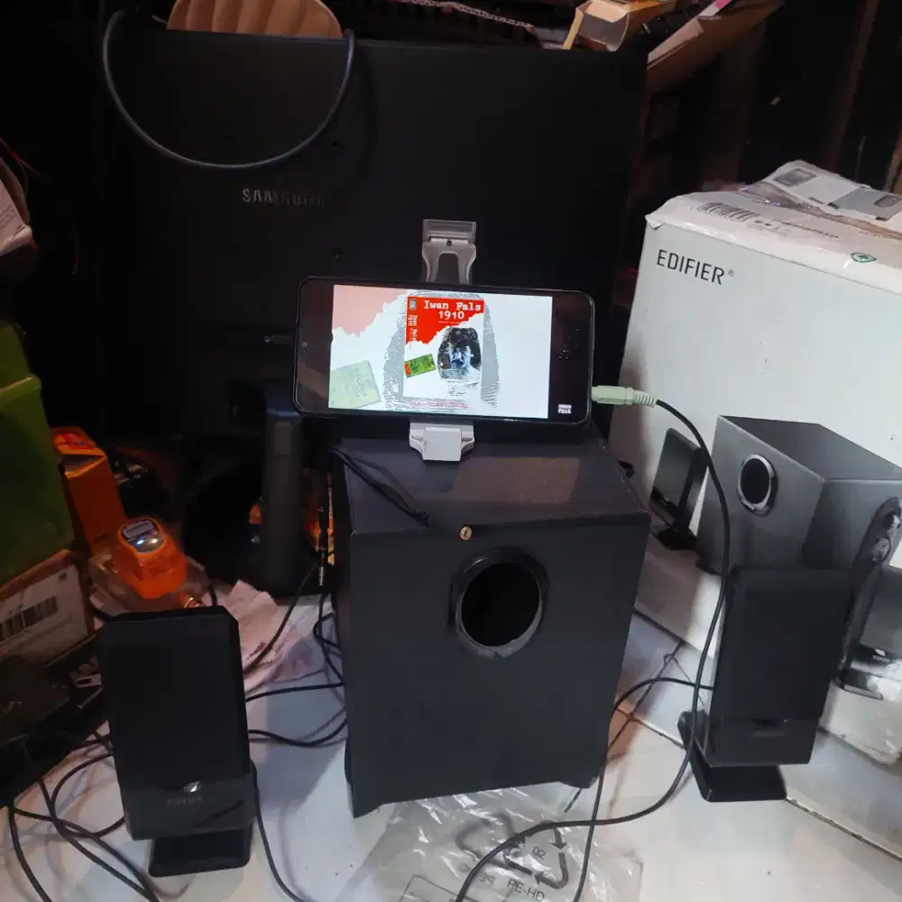 Edifier  R101V pc multimedia speakers