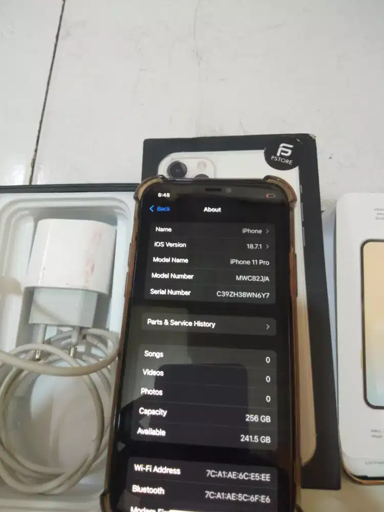 Dijual iPhone 11 pro 256 inter masih mulus bekas anak cewe yang pakai