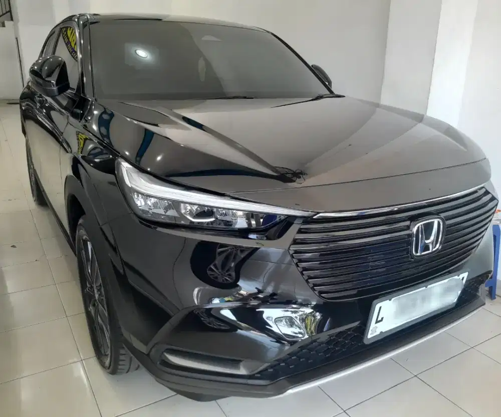 Honda HR-V SE 2023 Hitam Automatic