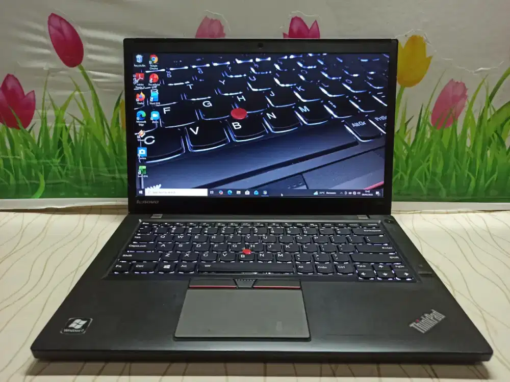 Laptop karyawan... Lenovo Thinkpad T450s i5 Gen5 /8gb /256 gb /backlig