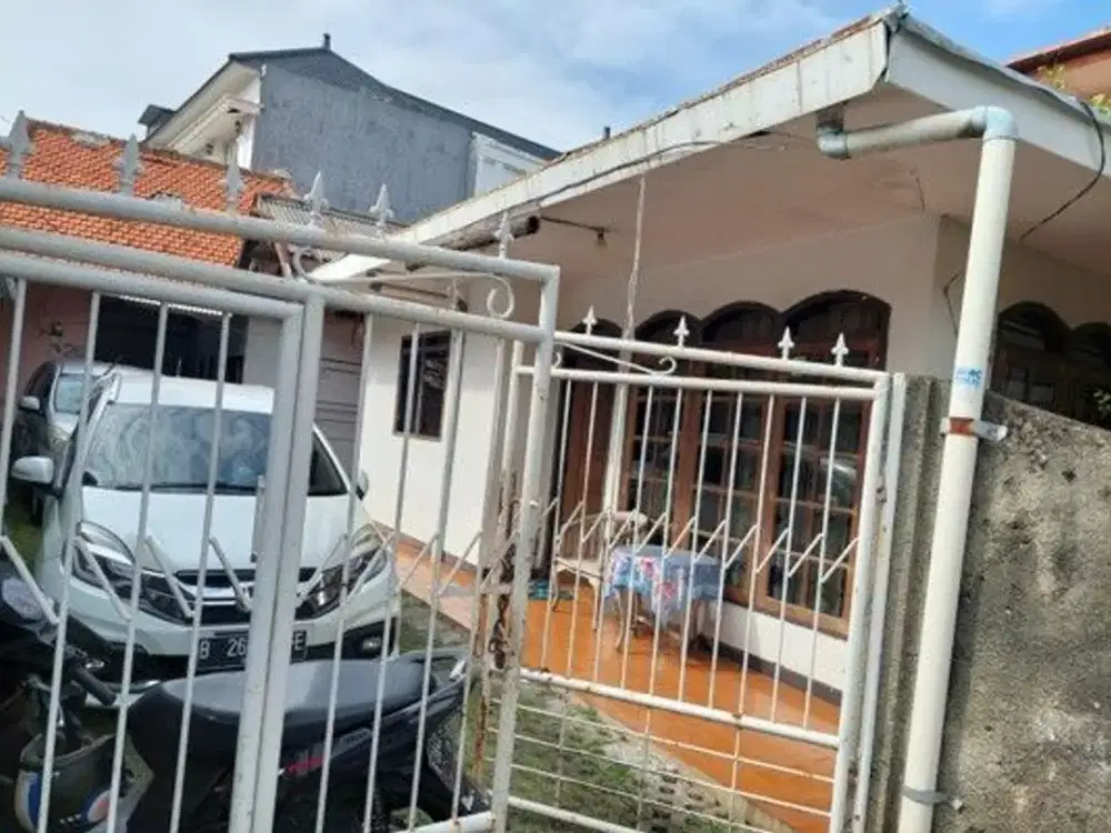 Dijual Rumah Bagus di Jl. Kebon Besar Gandaria Jakarta Selatan
