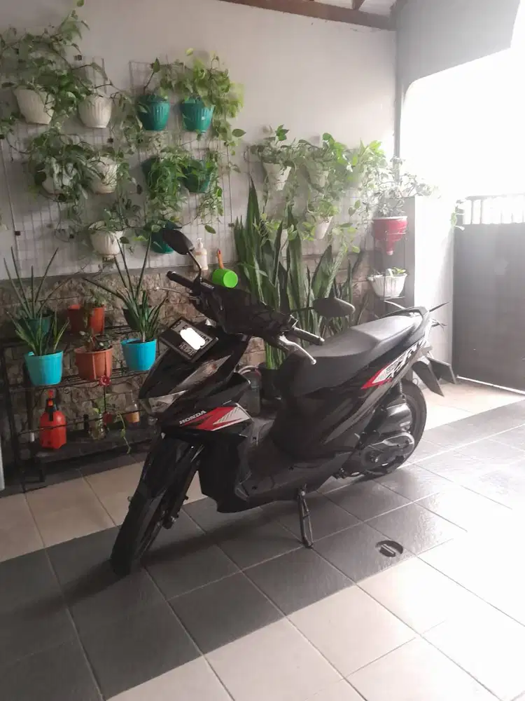 Honda Beat Hitam 110cc