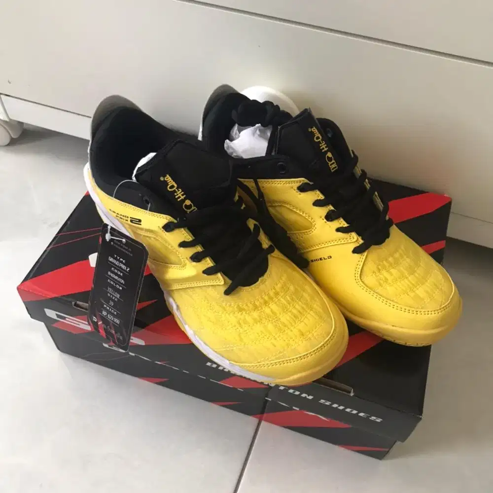 Sepatu Badminton Hi Qua Grand Prix 2 - size 39