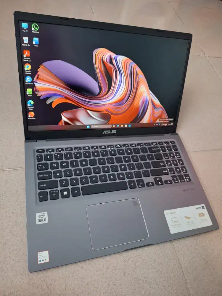 Bismillah di jual laptop asus vivobook core i3 siap pakai