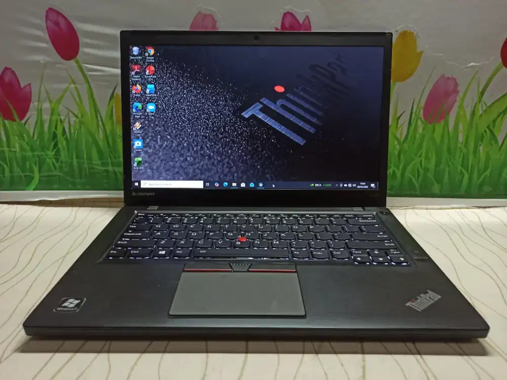 Laptop kuliahan.. Lenovo Thinkpad T450s i5 Gen5 /8gb /256 gb /backligh