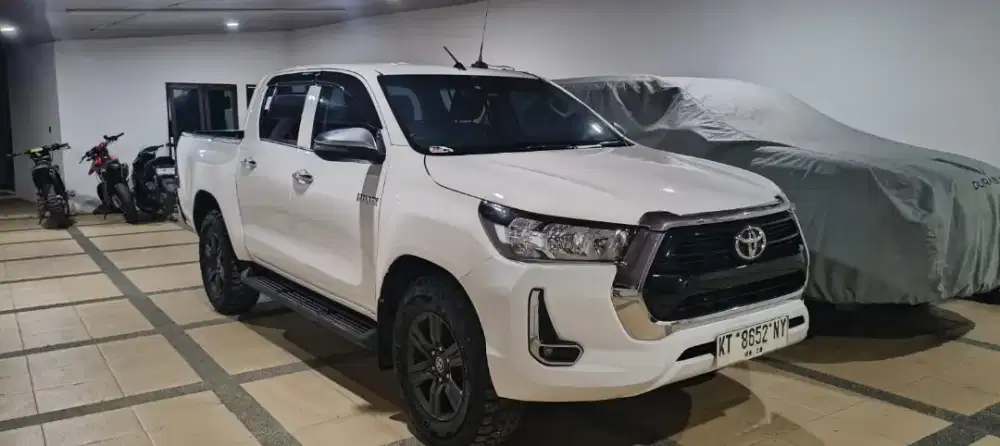 Toyota Hilux Dcab M.T 4x4 G 2.4