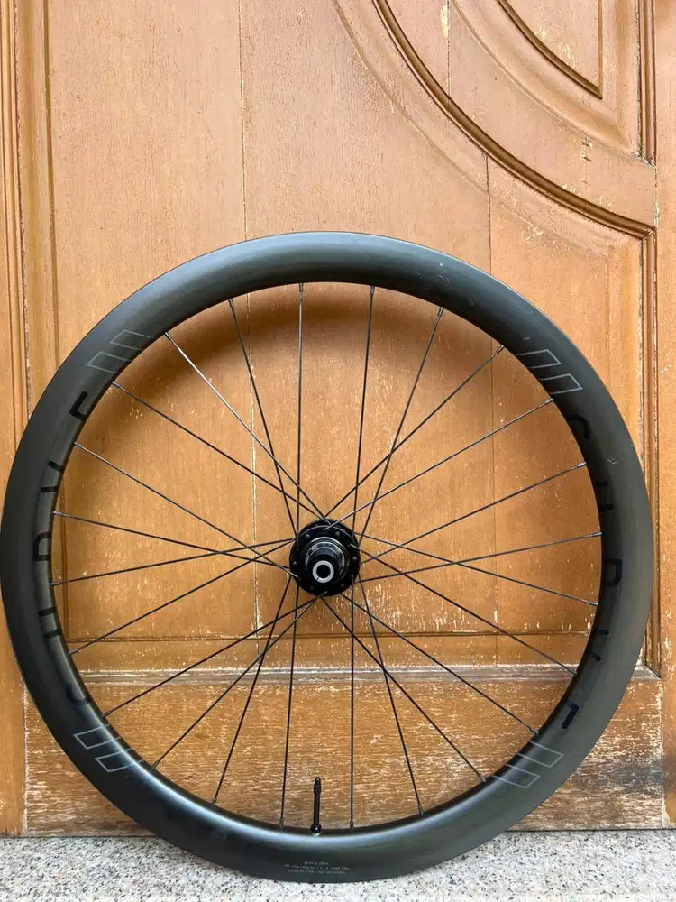 Curve G4T Carbon Wheelset 45mm - Chris King Hub - Road Disc Breake