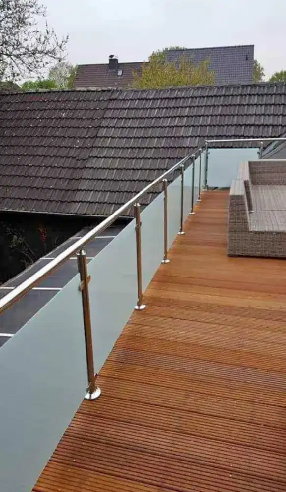 Reling tangga balkon stenlies kaca stell