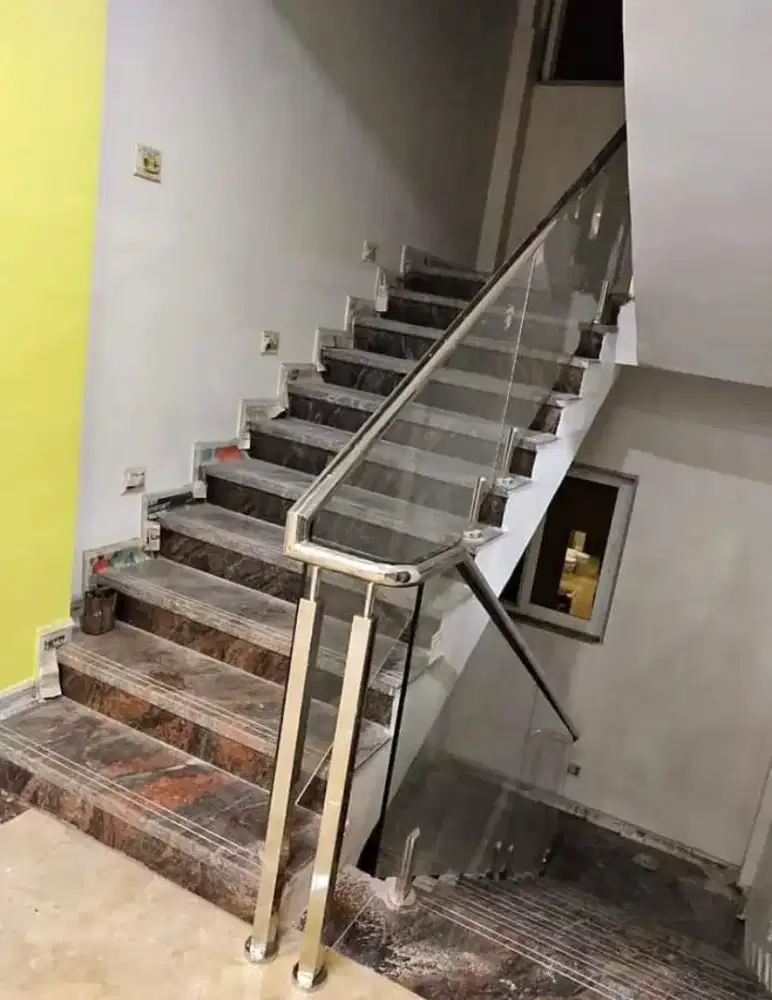 Reling tangga balkon stenlies kaca stell
