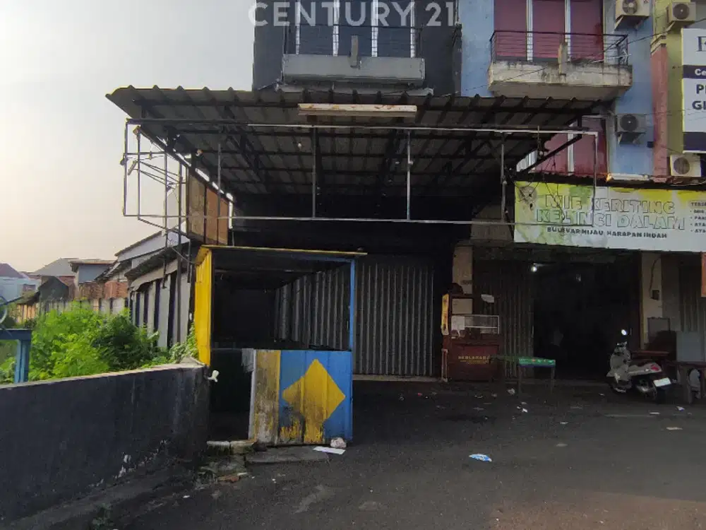 Disewakan Ruko Boulevard Hijau Harapan Indah Lokasi Cukup Ramai