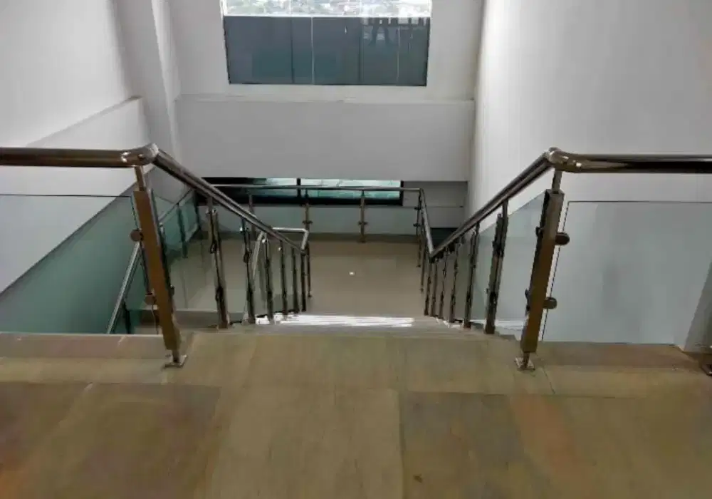Reling tangga balkon stenlies kaca stell