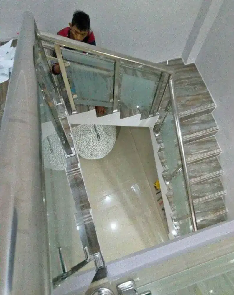 Reling tangga balkon stenlies kaca stell