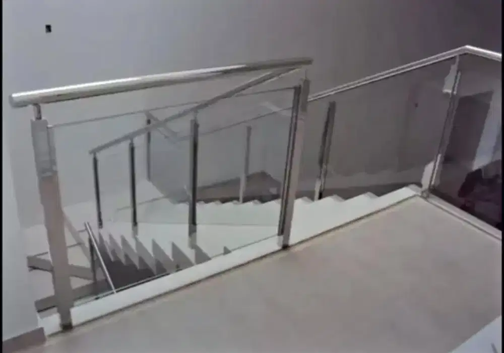 Reling tangga balkon stenlies kaca stell