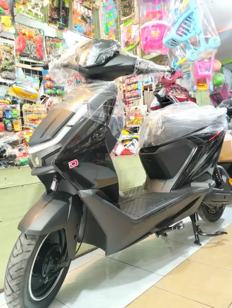 SEPEDA LISTRIK D66B UWINFLY