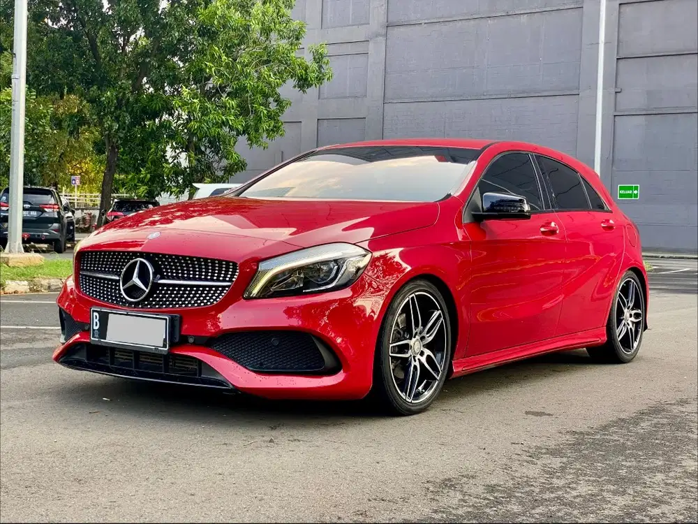 MERCEDES BENZ A200 1.6 AT 2015 MERAH