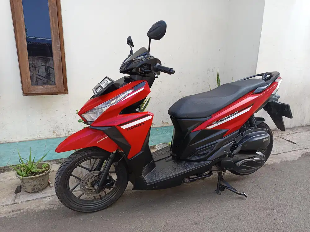 Di jual  cepat vario led old 125 2016 lengkap siap pakai