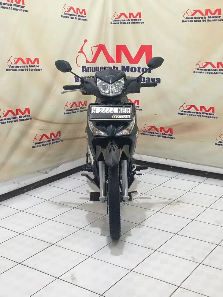 Honda supra x 125 fi Tahun 2018 warna hitam