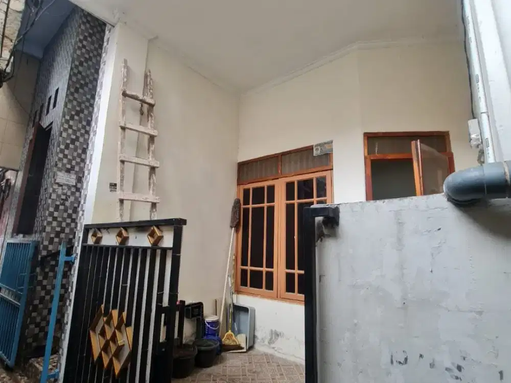 JUAL RUMAH 4 LANTAI PADEMANGAN BARAT, JAKARTA UTARA