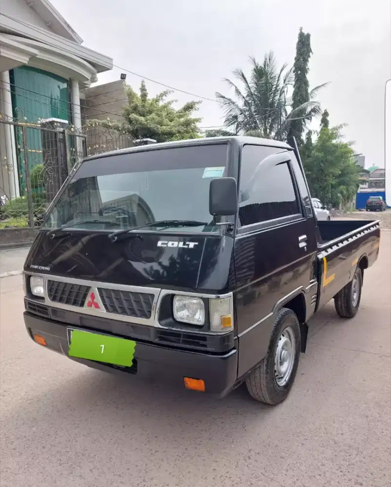 Mitsubishi L300 diesel pick up butuh bambu tanduk