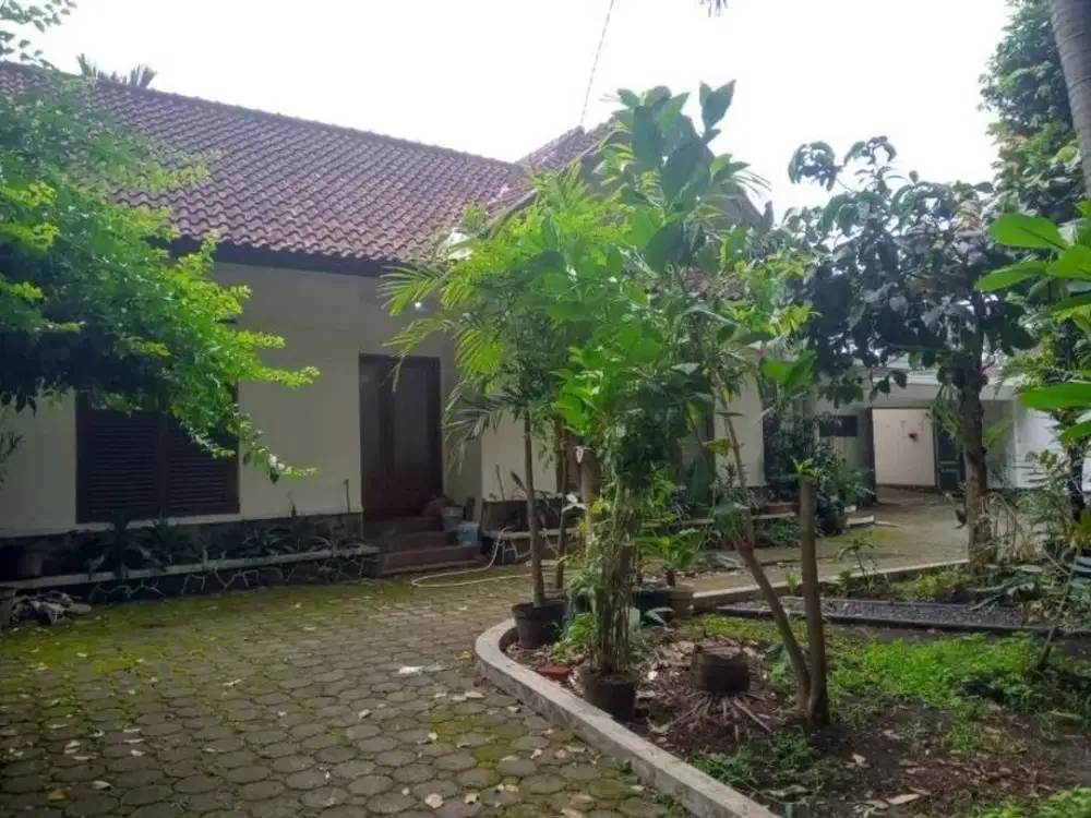 Rumah luas cocok untuk resto caffe di sukajadi dekat Mall PVJ Bandung Kota