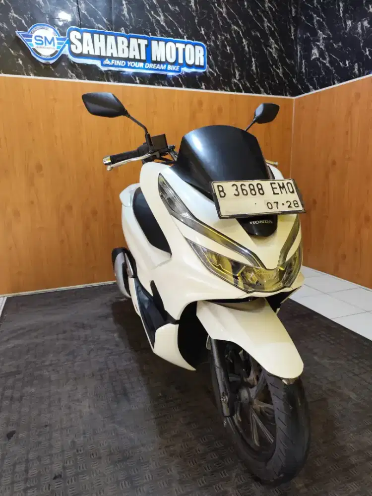 CASH/CREDIT *HONDA PCX 150 CBS TAHUN 2018