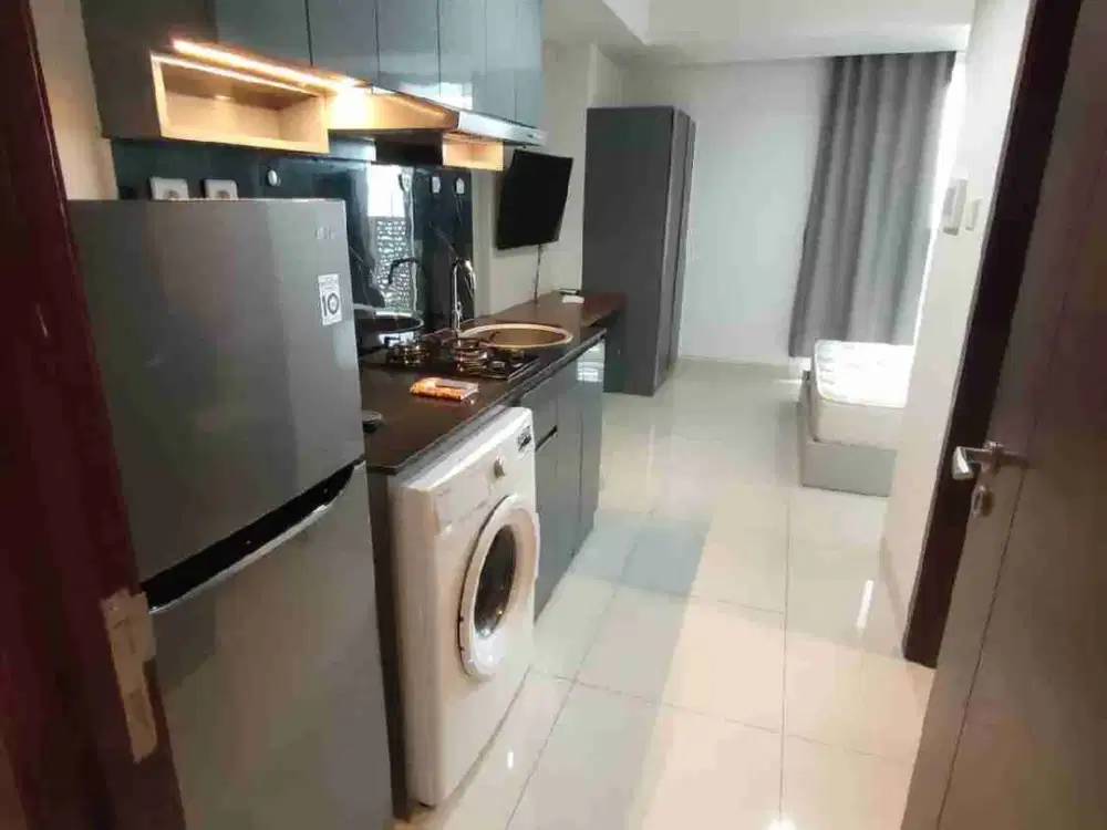 Apartemen Studio cantik siap pakai disewakan West Vista Puri full furnished lantai tinggi Cengkareng Jakarta Barat