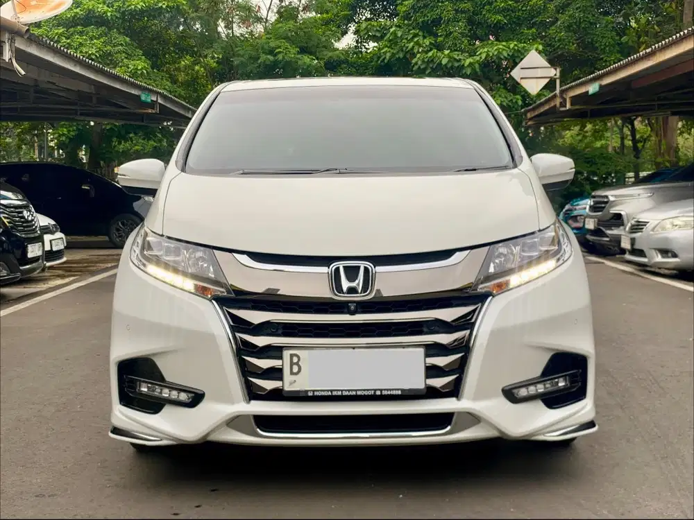 HONDA ODYSSEY 2.4 PRESTIGE AT 2019 PUTIH