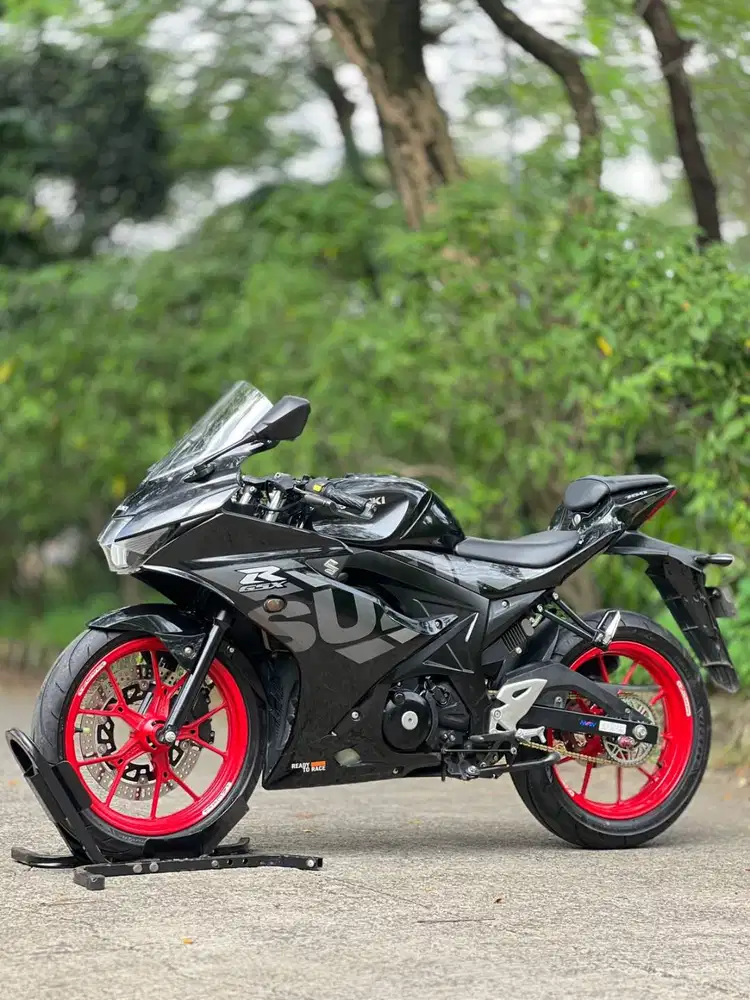 SUZUKI GSX R150 2021 HITAM KM LOW PAJAK PANJANG FULL MULUS