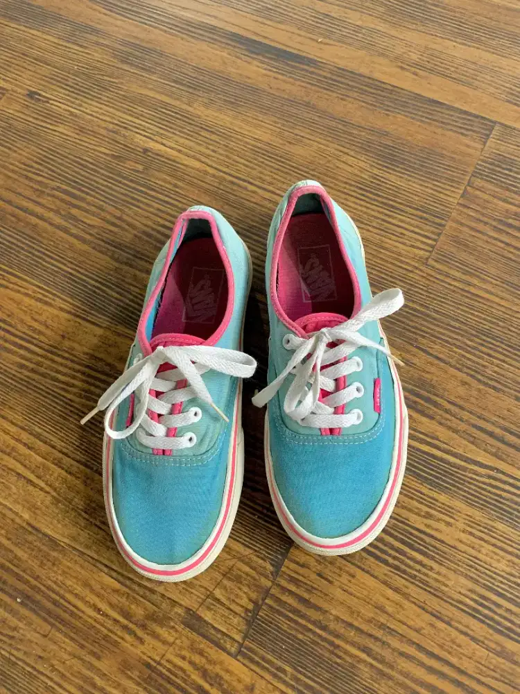 Vans baru di pakai beberapa kali