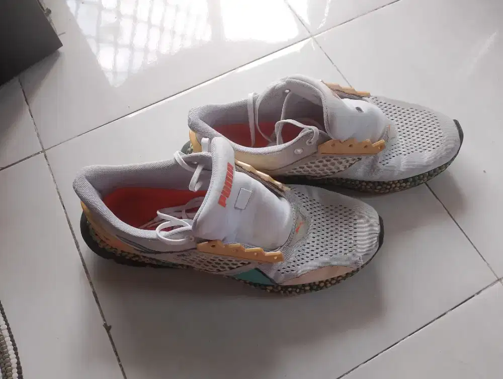 Preloved Sepatu PUMA HYBRID