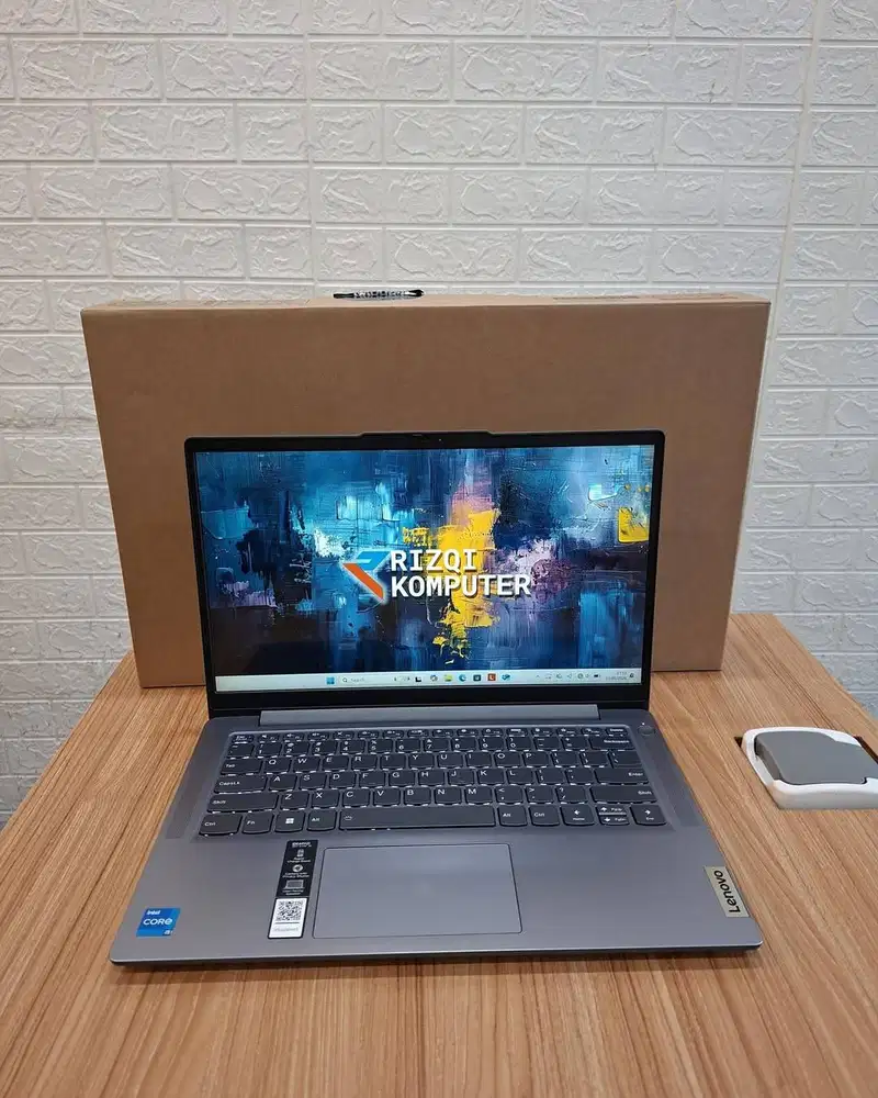Lenovo IdeaPad Slim 3 14IAH8